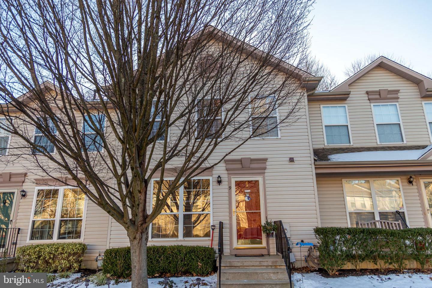 Property Photo:  9 Woodbrook Drive  NJ 08051 