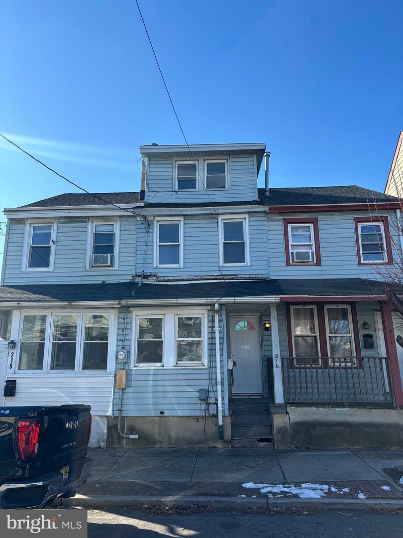 Property Photo:  216 Cumberland Street  NJ 08030 