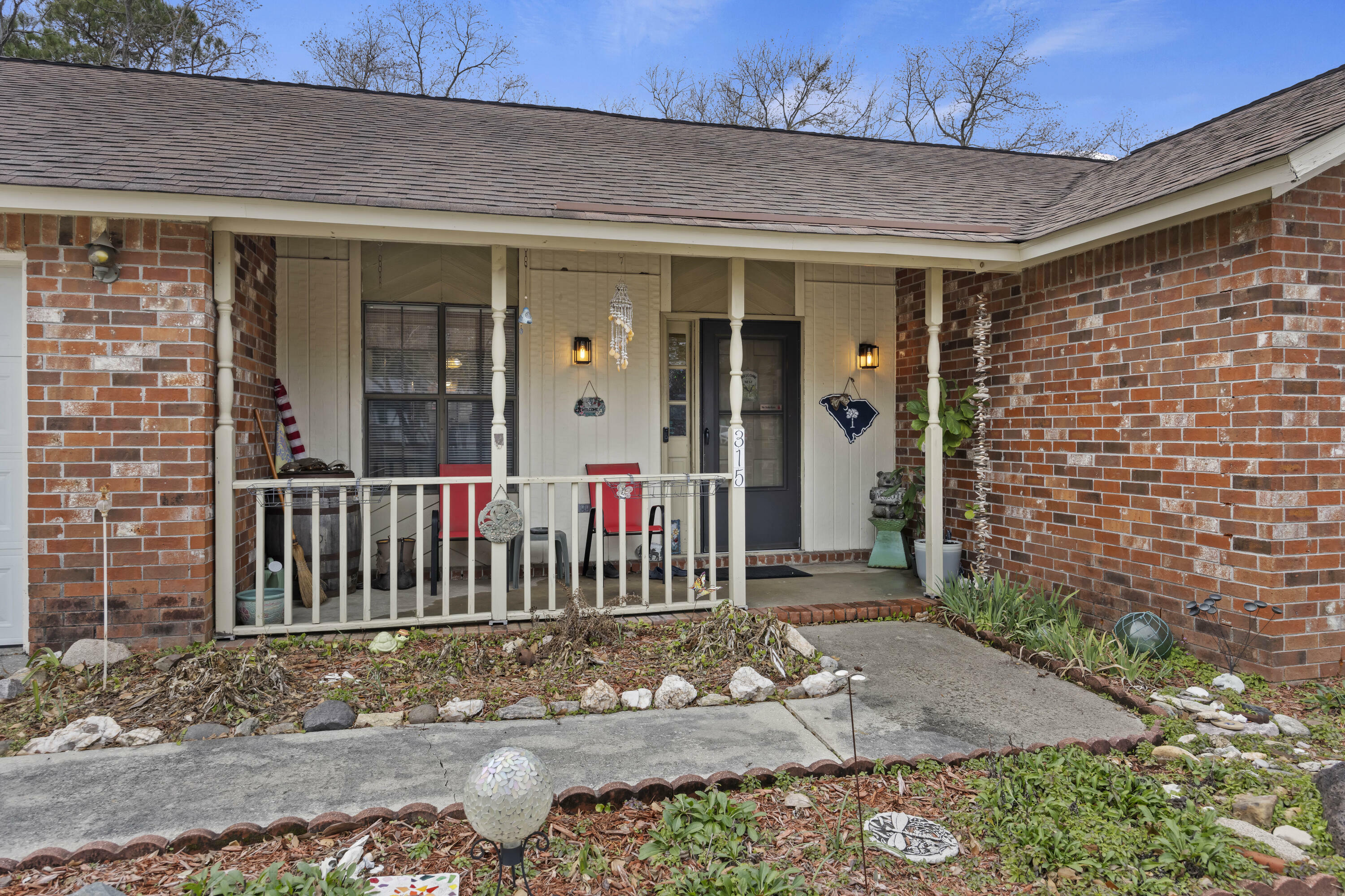 Property Photo:  315 Village Green Circle  SC 29486 