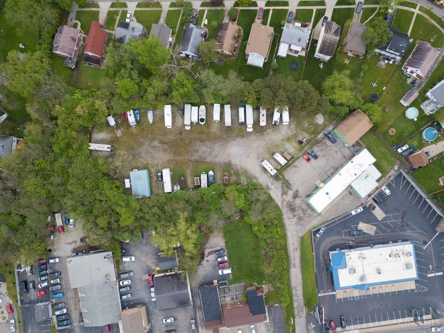 Property Photo: 5490 Glenway Avenue OH 45238