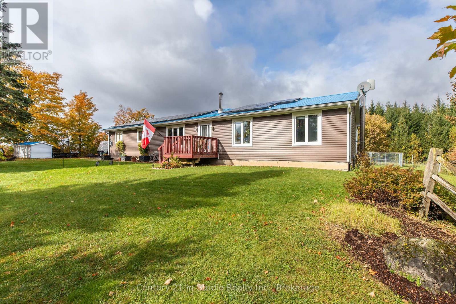 Property Photo:  582815 Sideroad 9B  ON N0H 2V0 