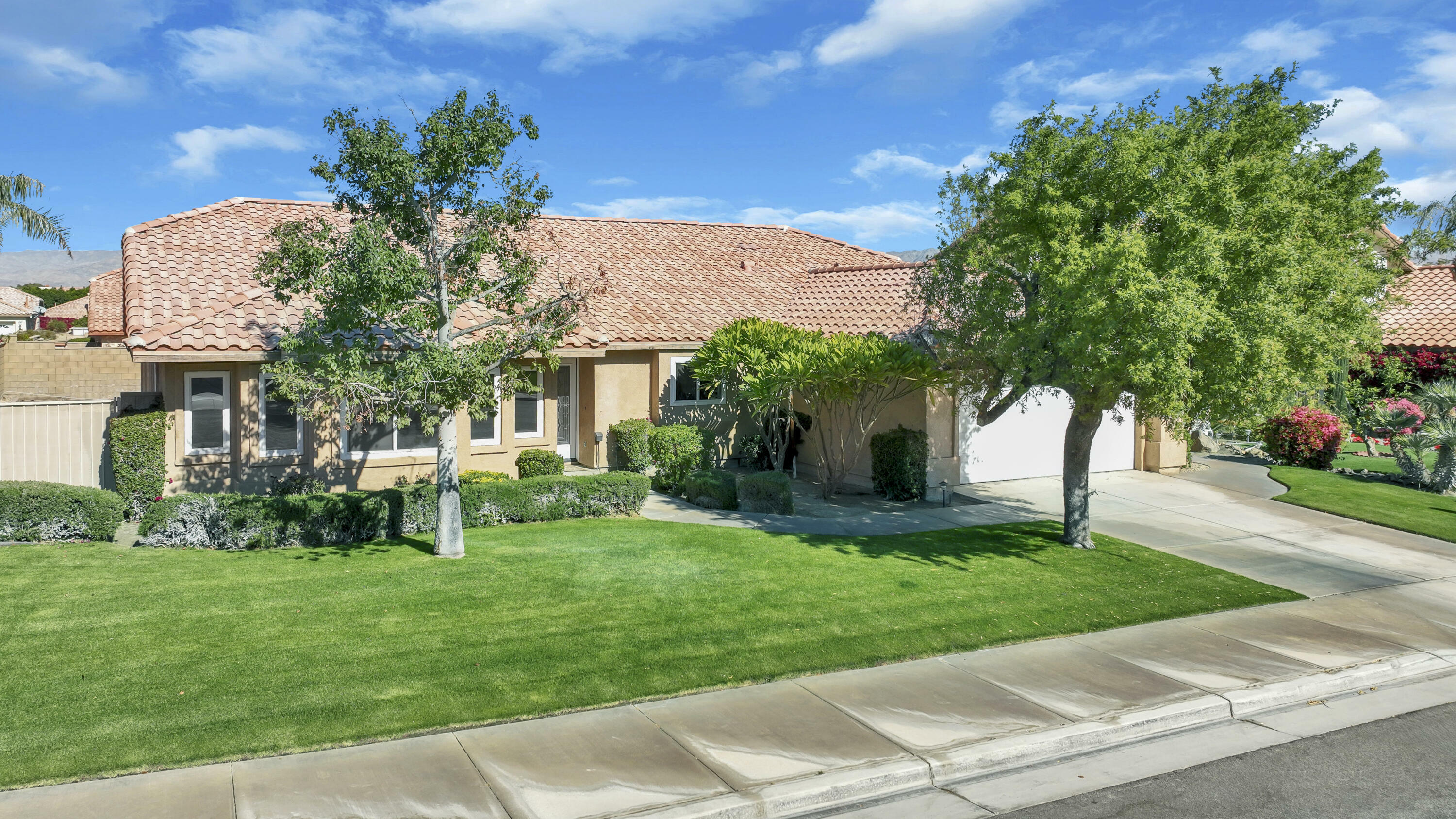 Property Photo:  78542 Pompeii Court  CA 92253 