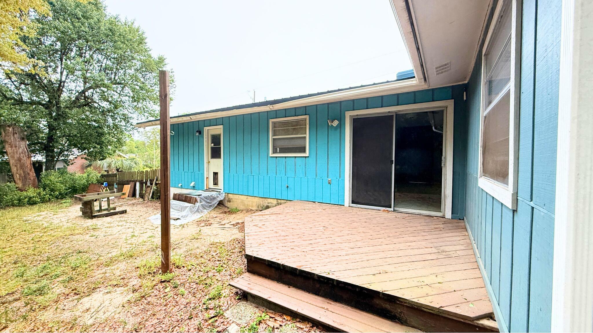Property Photo:  418 Bullock Boulevard  FL 32578 