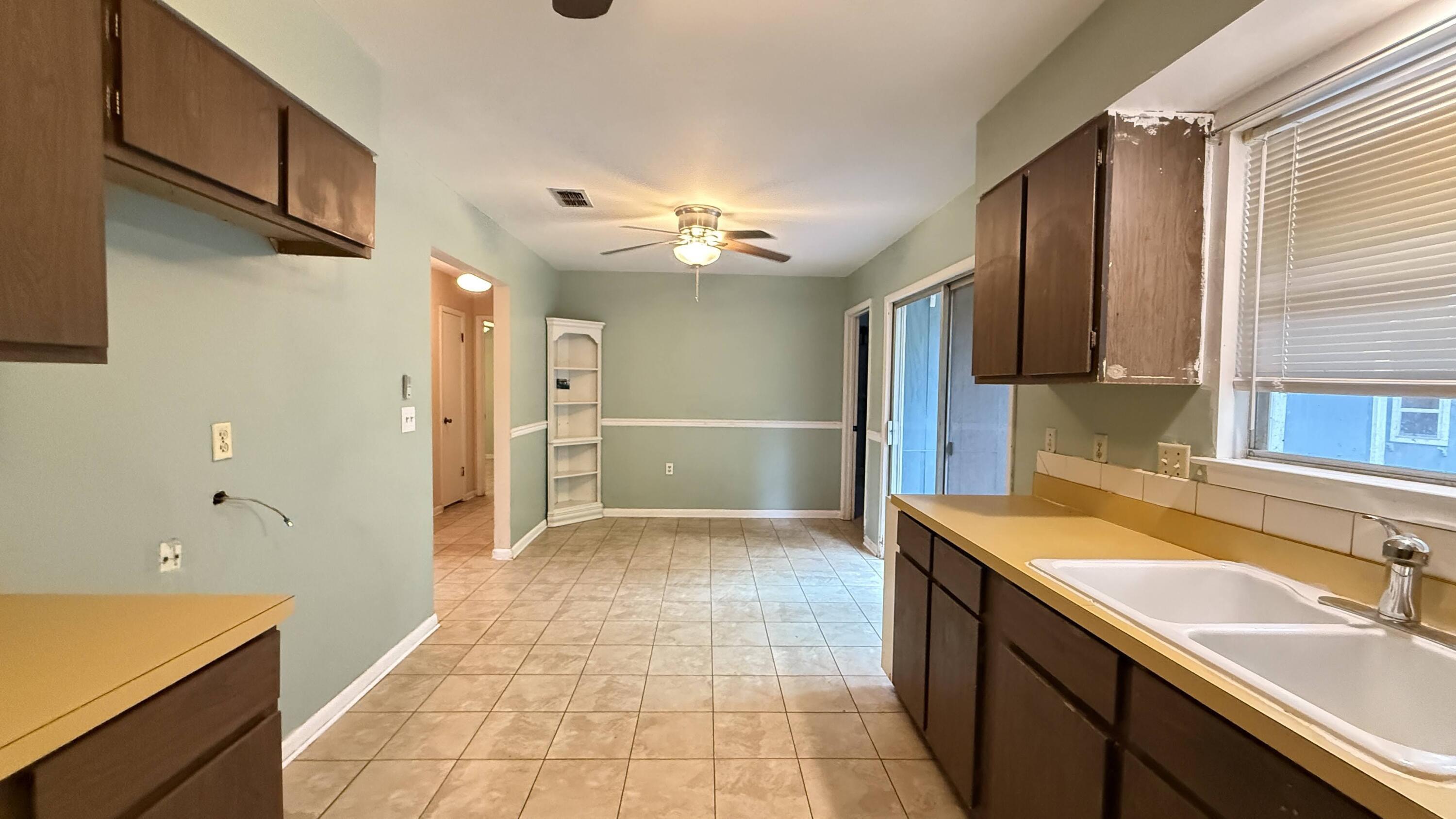 Property Photo:  418 Bullock Boulevard  FL 32578 