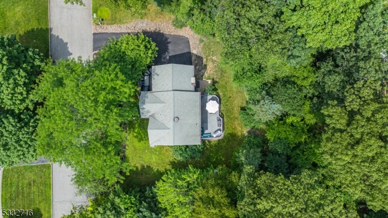 Property Photo:  17 Bonnell Ln  NJ 07869 