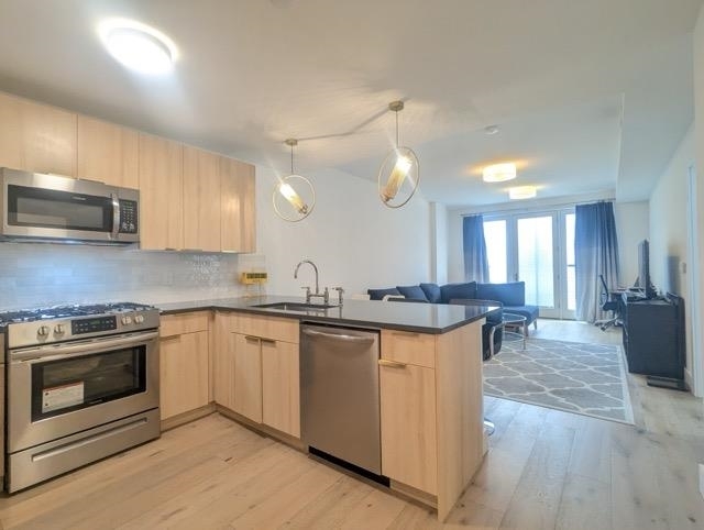 Property Photo:  348 Baldwin Ave 209  NJ 07306 