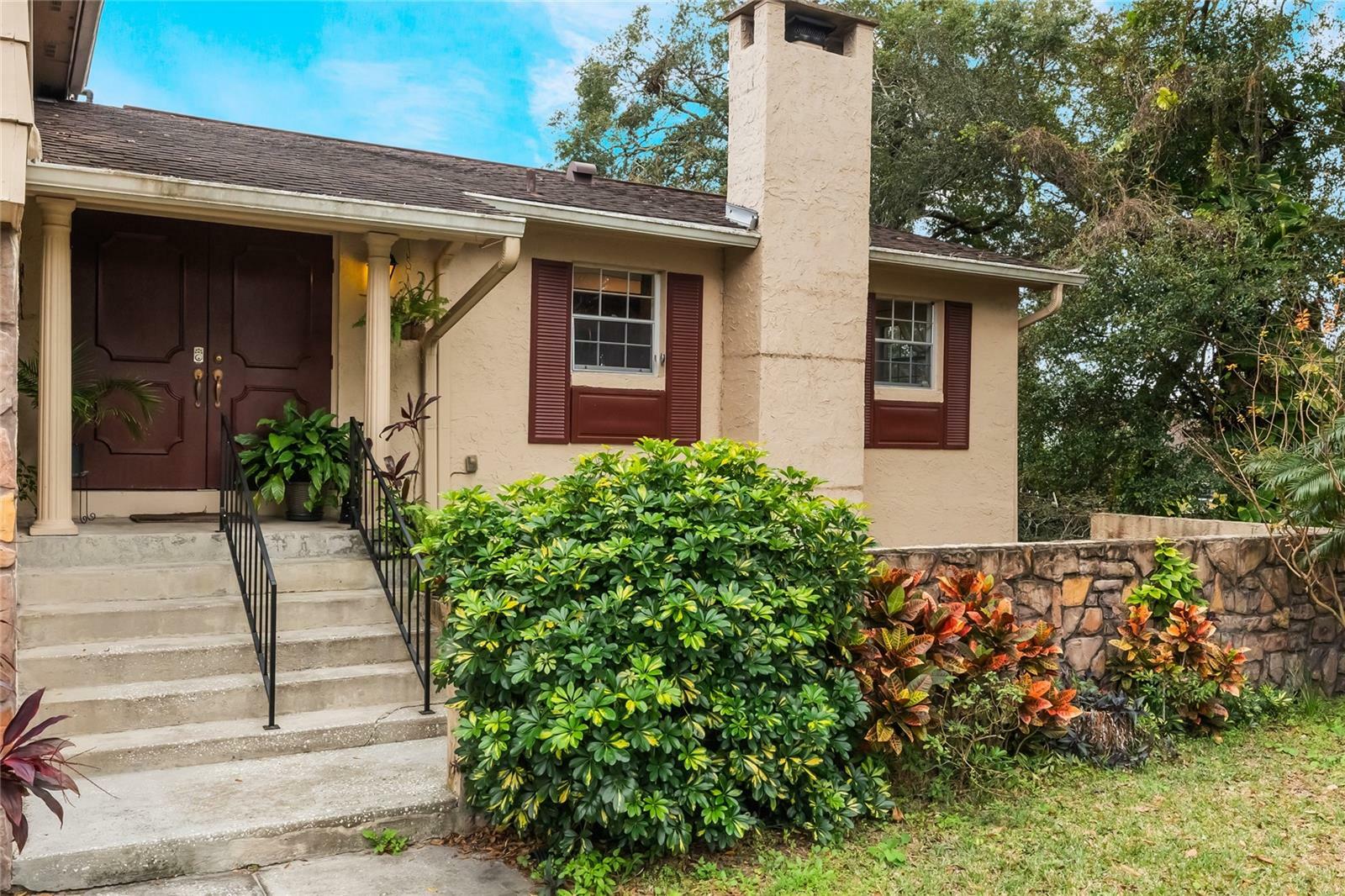 Property Photo:  602 Iris Street  FL 32714 