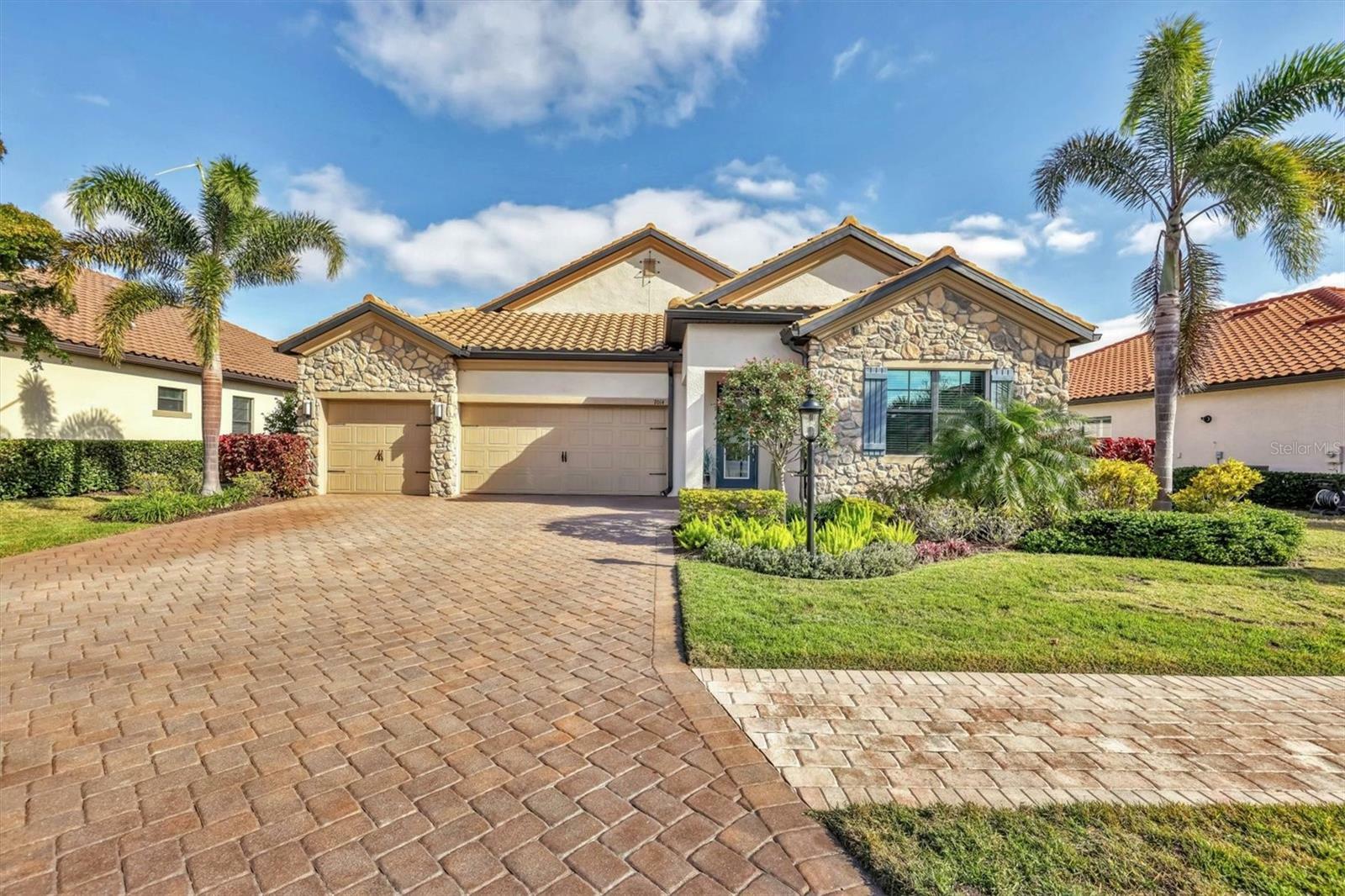 Property Photo:  7014 Whittlebury Trail  FL 34202 