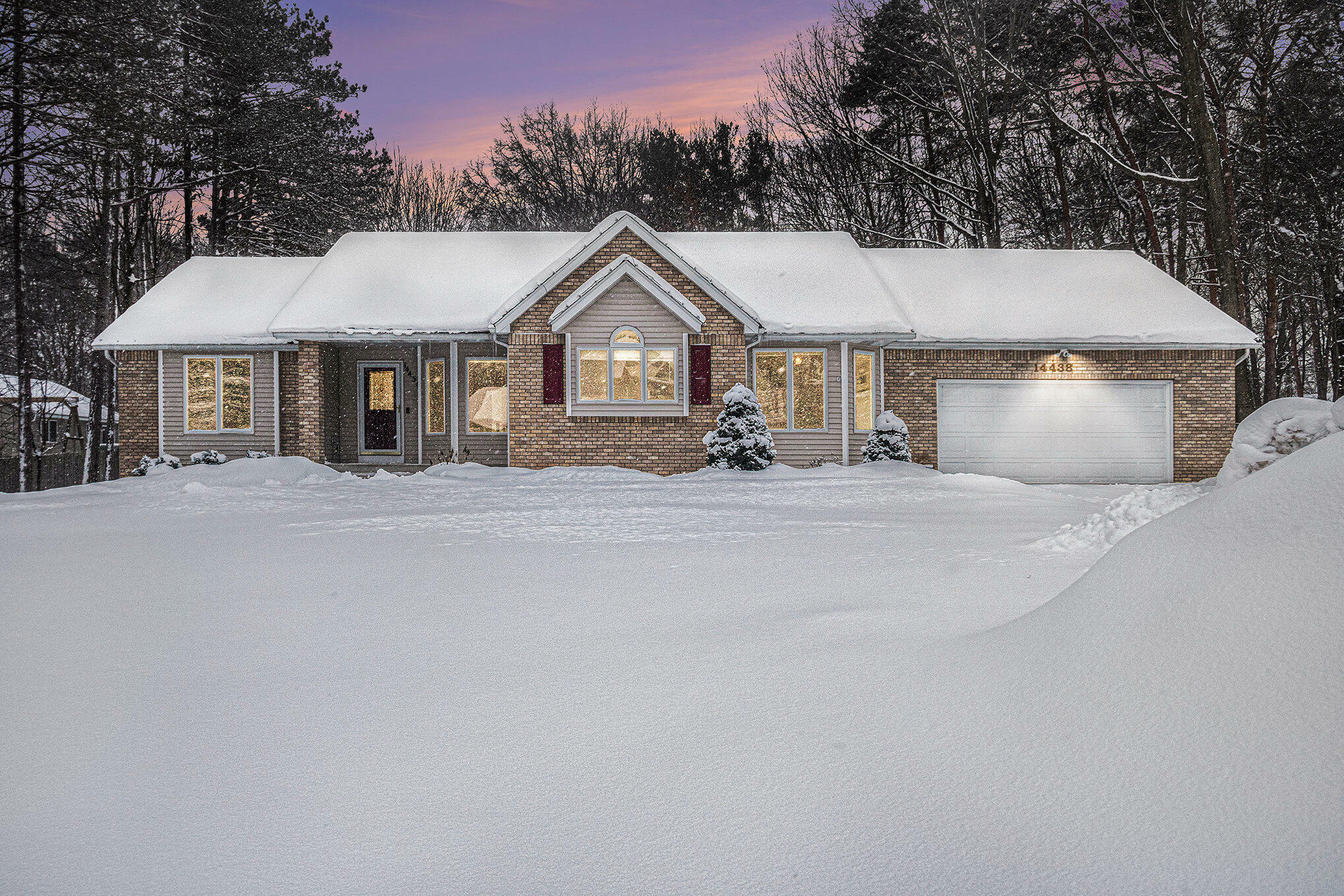 Property Photo:  14438 Woodpine Drive  MI 49424 