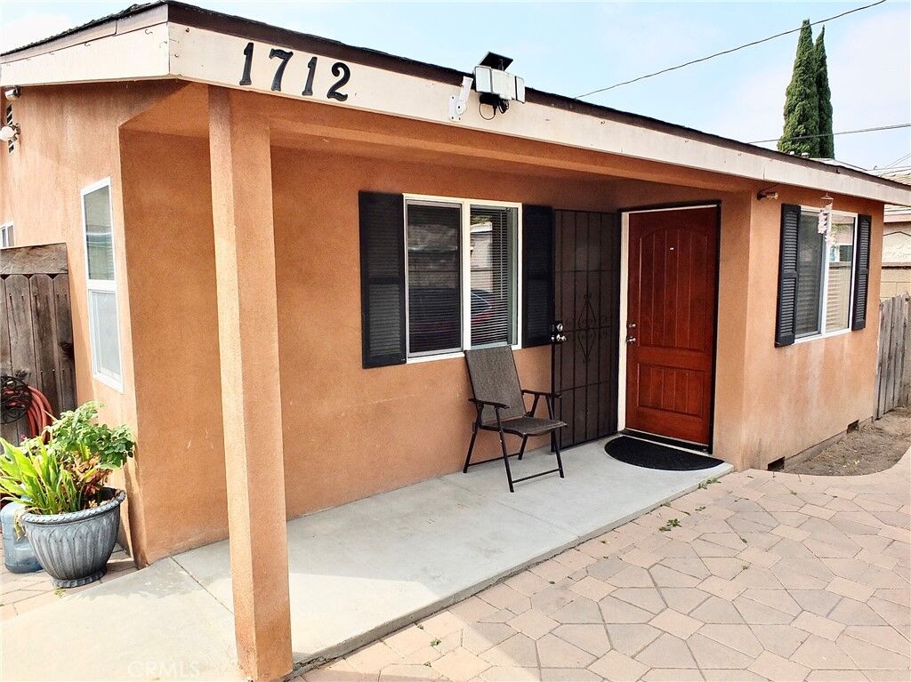 Property Photo:  1712 W 145th Street  CA 90247 