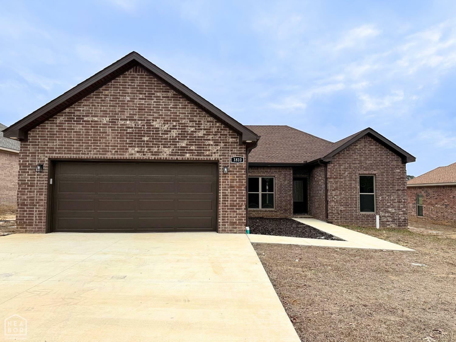 Property Photo:  1810 N Oak  AR 72416 