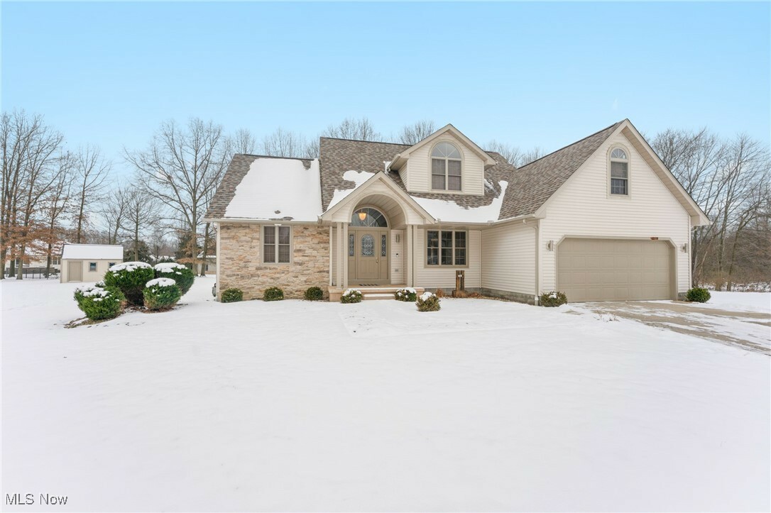 Property Photo:  140 Covington Cove  OH 44515 