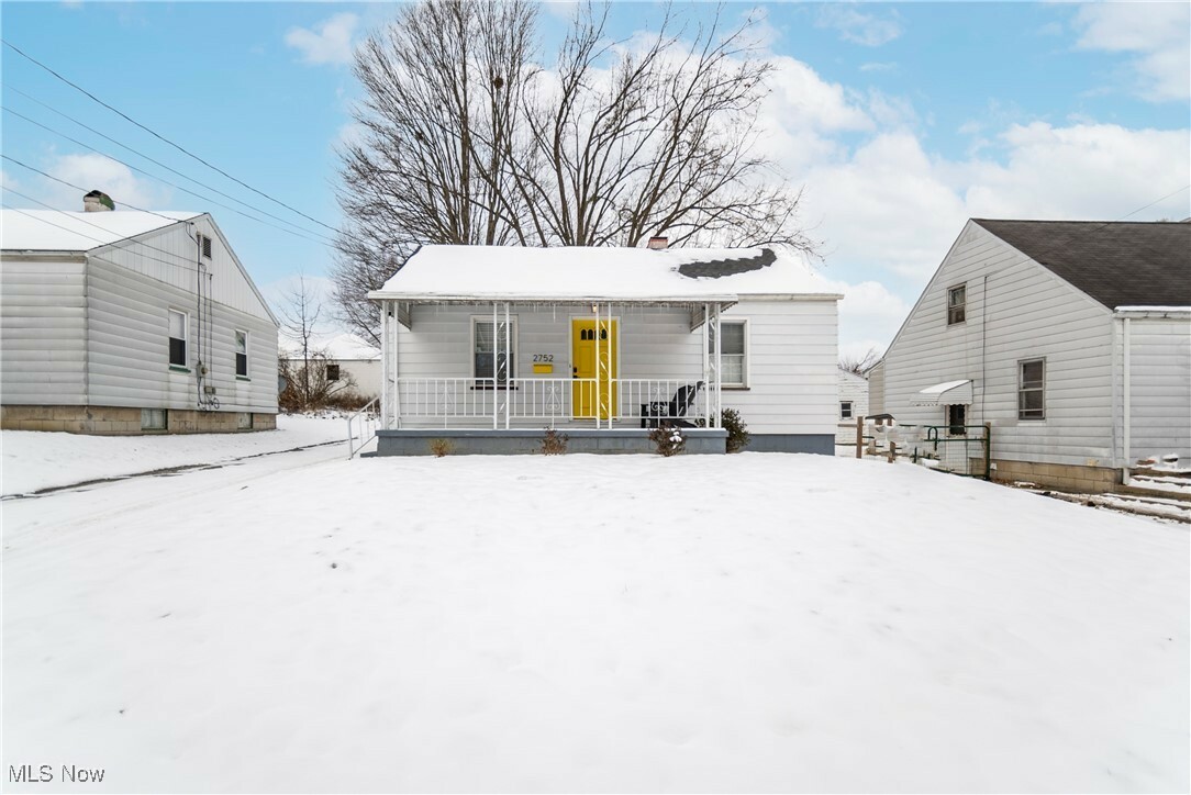 Property Photo:  2752 Zedaker Street  OH 44502 