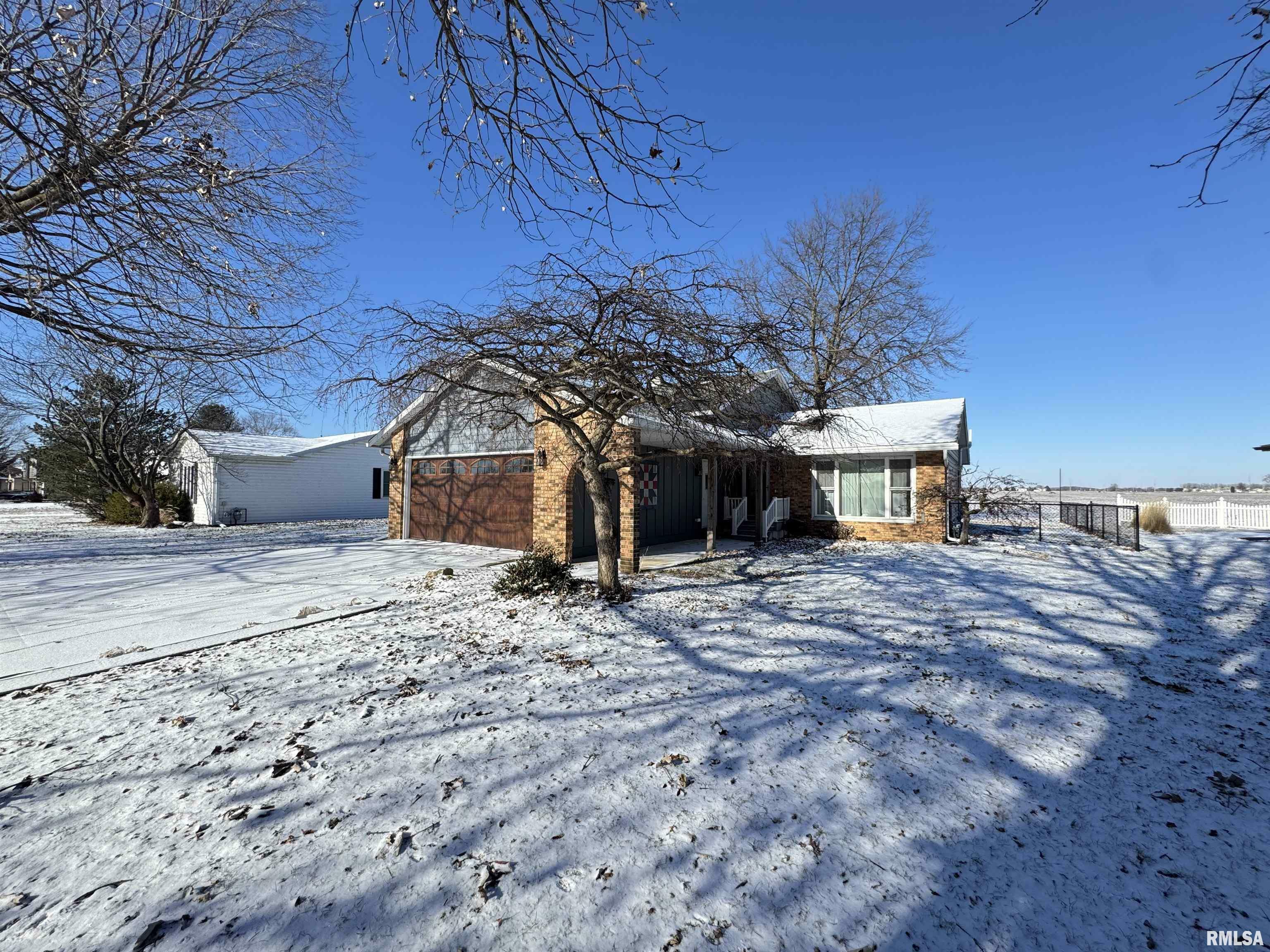 Property Photo:  1997 W Losey Street  IL 61401 