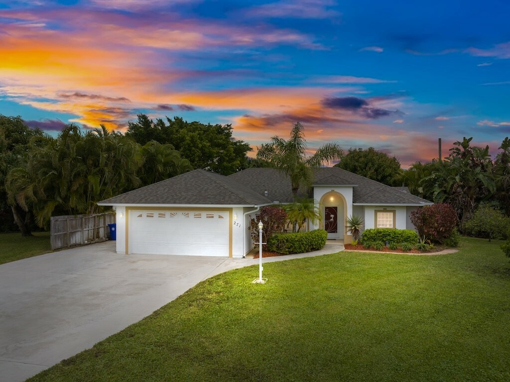 Property Photo:  271 Fleming Street  FL 32958 