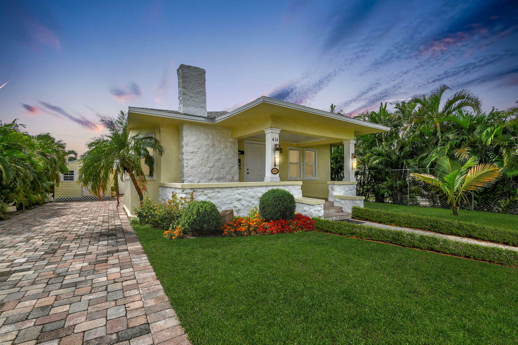 Property Photo:  414 Ardmore Road  FL 33401 