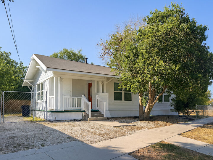 310 Aransas Ave  San Antonio TX 78210 photo