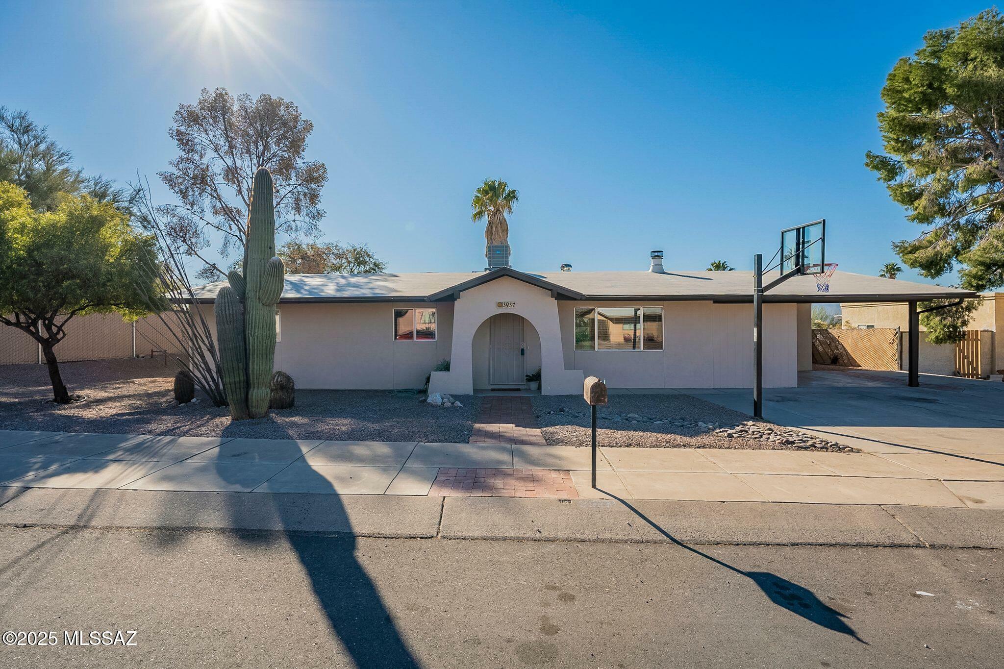 Property Photo:  3937 W Wild Horse Place  AZ 85741 