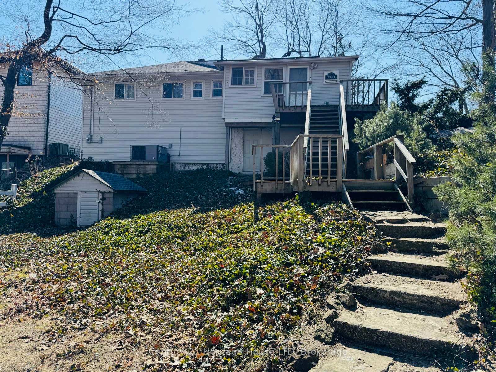 Property Photo: 2901 Vimy Road ON L3K 5V3