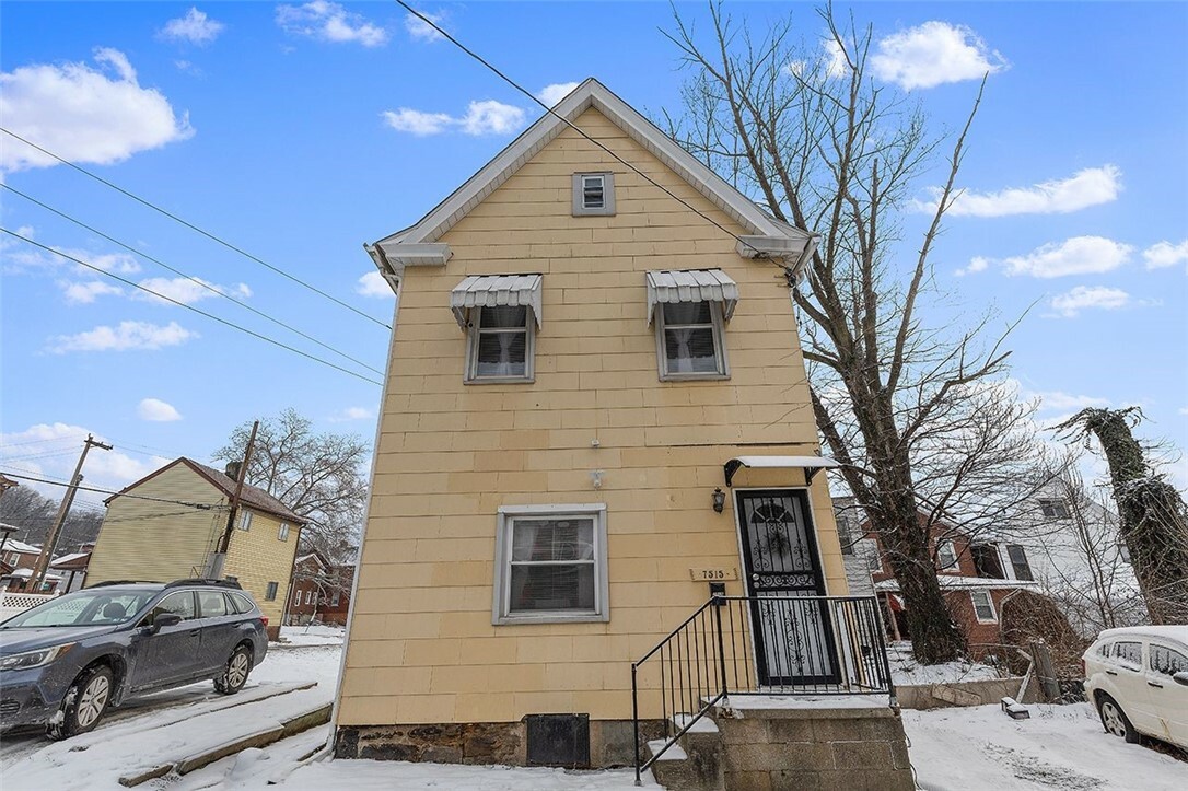 Property Photo:  7515 Melrose St (Rear)  PA 15218 