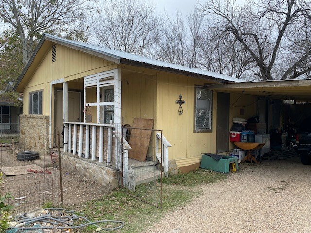 Property Photo:  714 Neches Street  TX 78644 