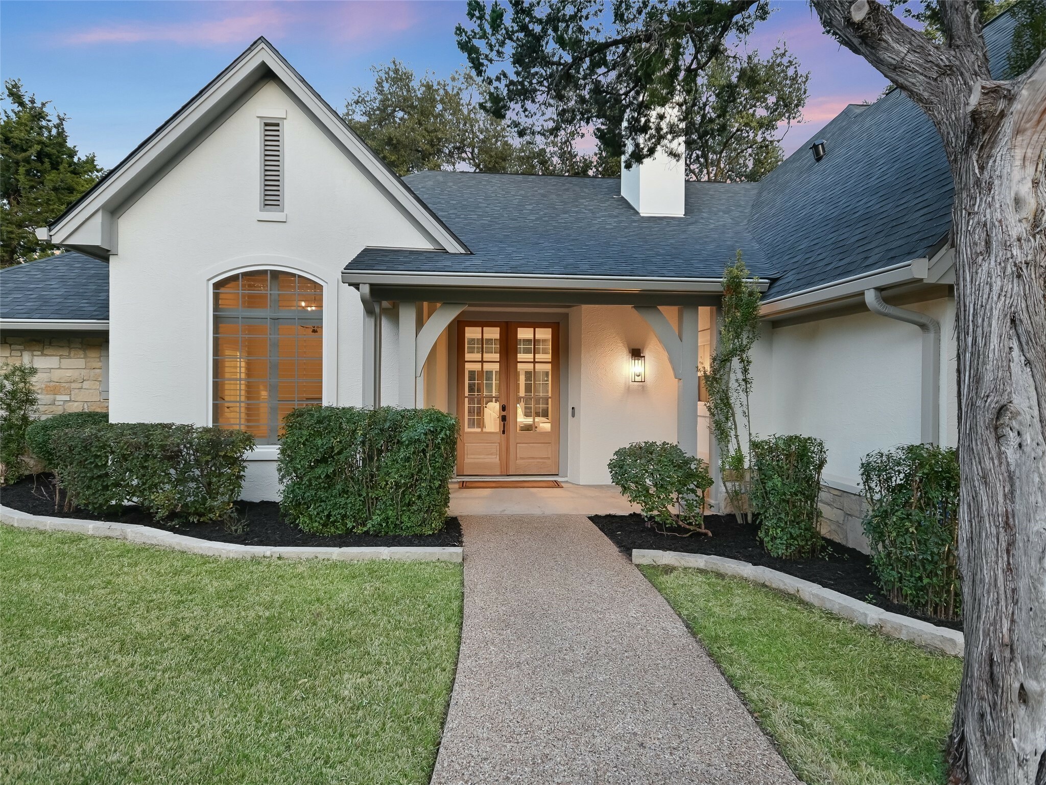 Property Photo:  5300 N Scout Island Circle  TX 78731 