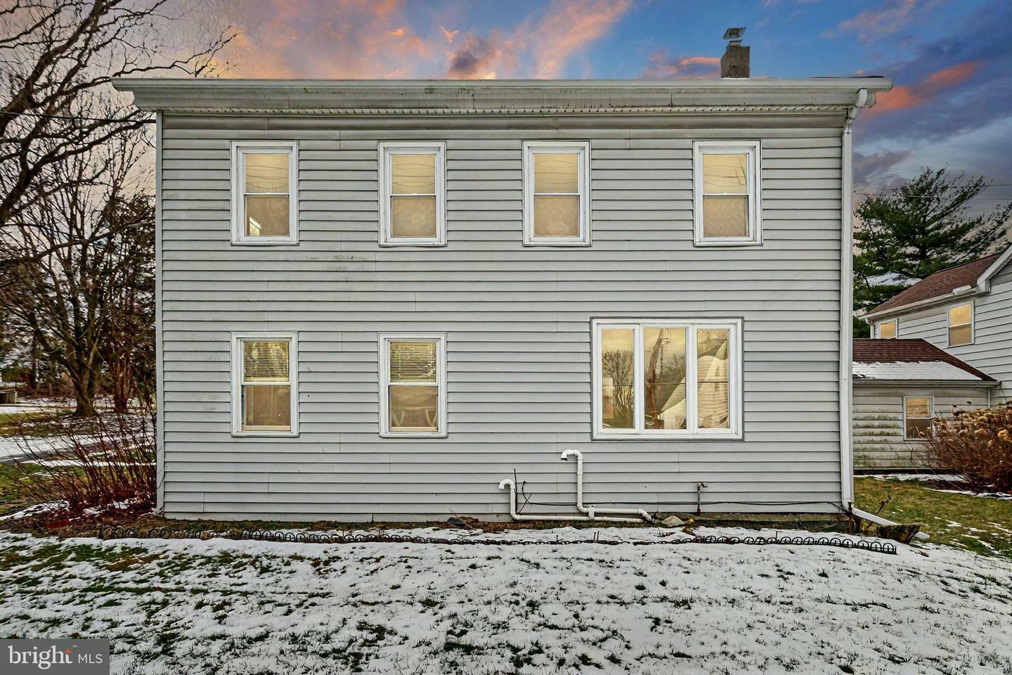 Property Photo:  1509 W Trindle Road  PA 17015 