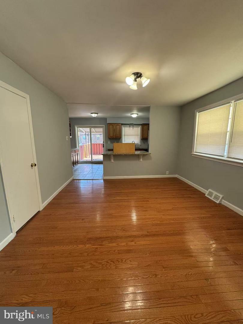 Property Photo:  7701 E Roosevelt Boulevard  PA 19152 