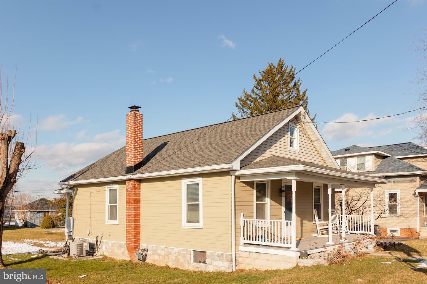 Property Photo:  337 W King Street  PA 17301 