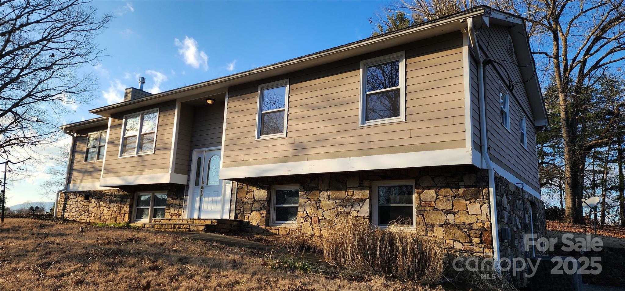 Property Photo:  523 Pond Road  NC 28806 