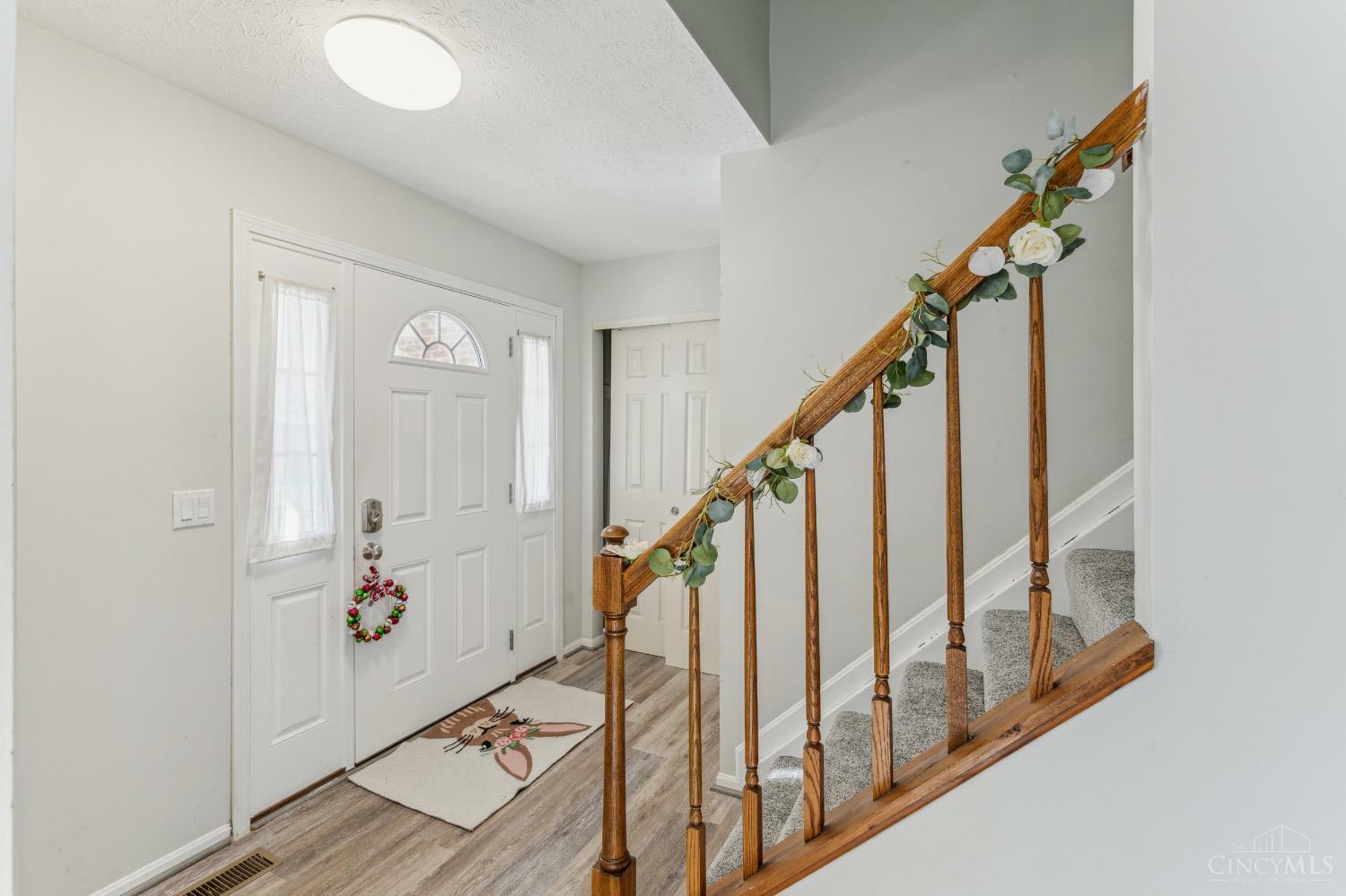 Property Photo:  5650 Schoolhouse Court  OH 45069 