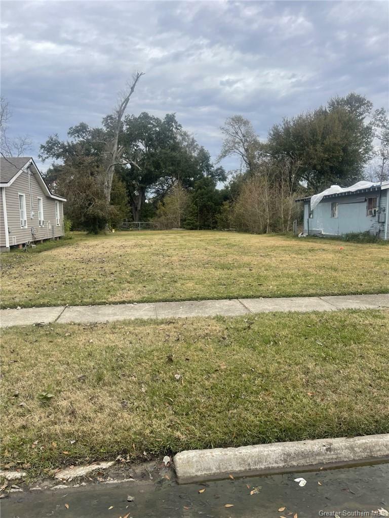 Property Photo: 1827 9th Street LA 70601