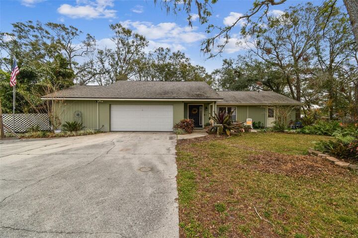 Property Photo: 1115 154th Street NE FL 34212