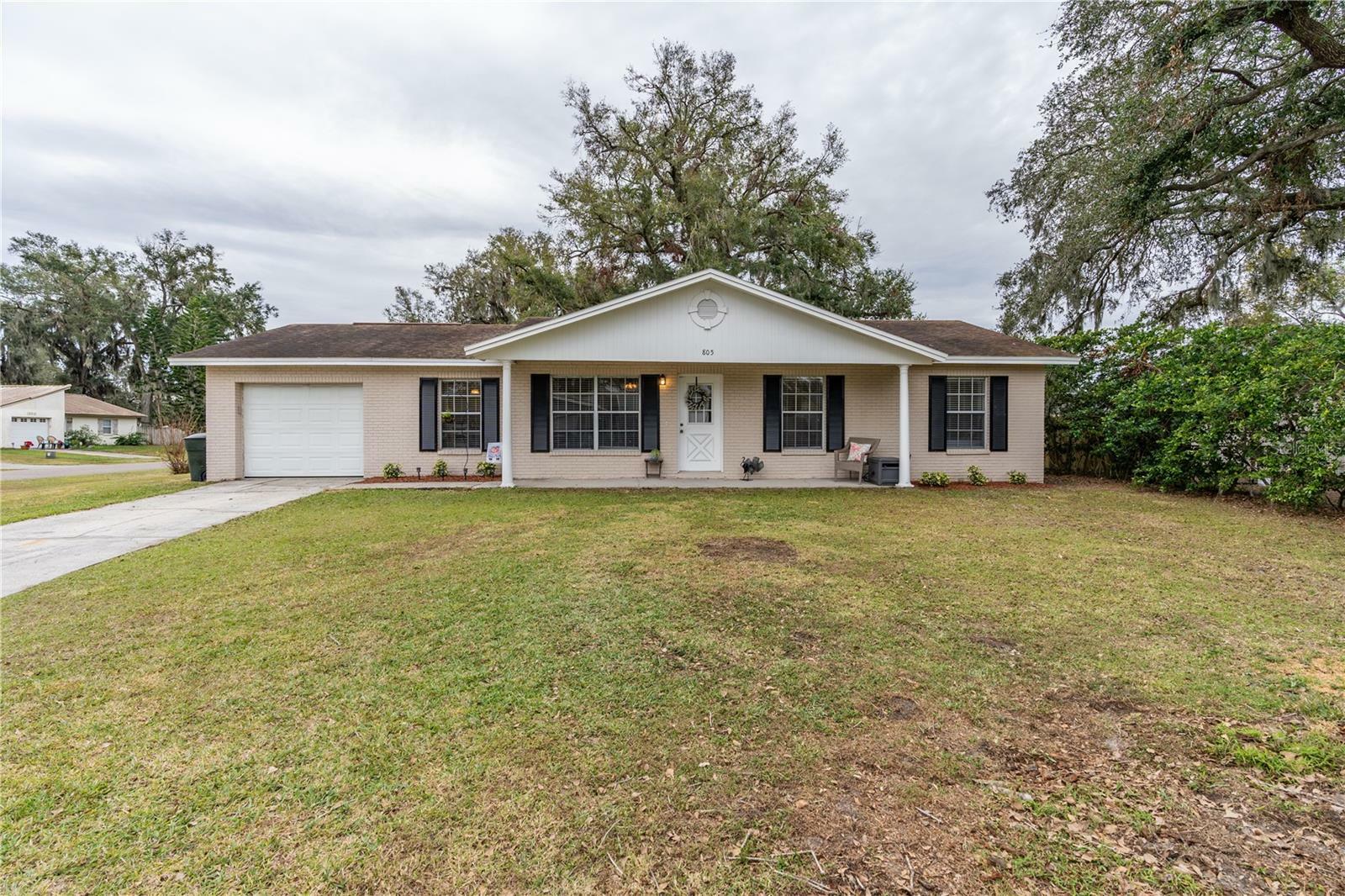 Property Photo:  805 Willow Lane  FL 33830 