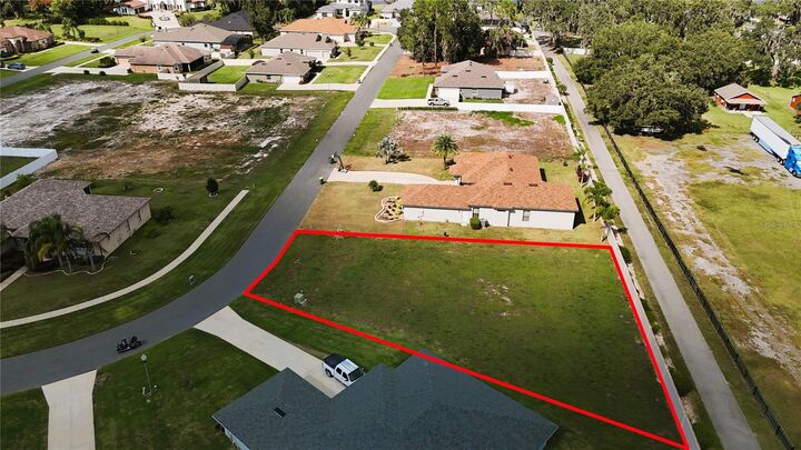 Property Photo:  817 Oaks Shores Road  FL 34748