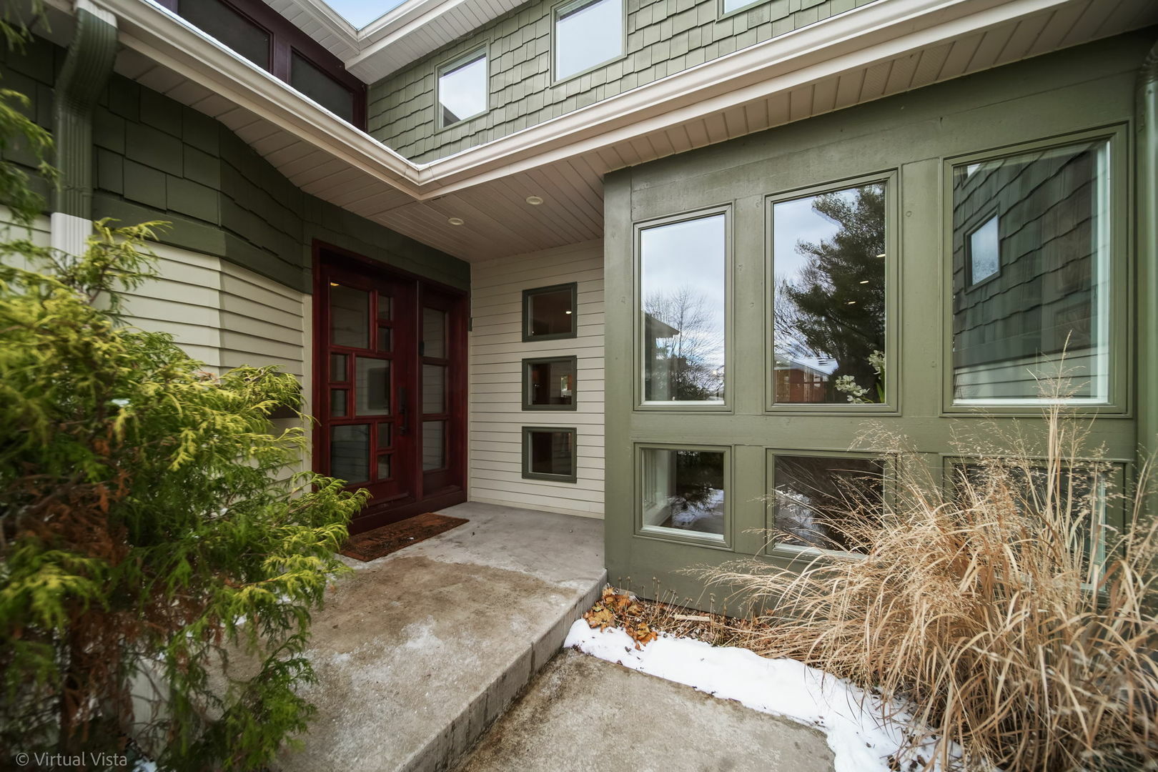 Property Photo: 312 S River Lane IL 60134