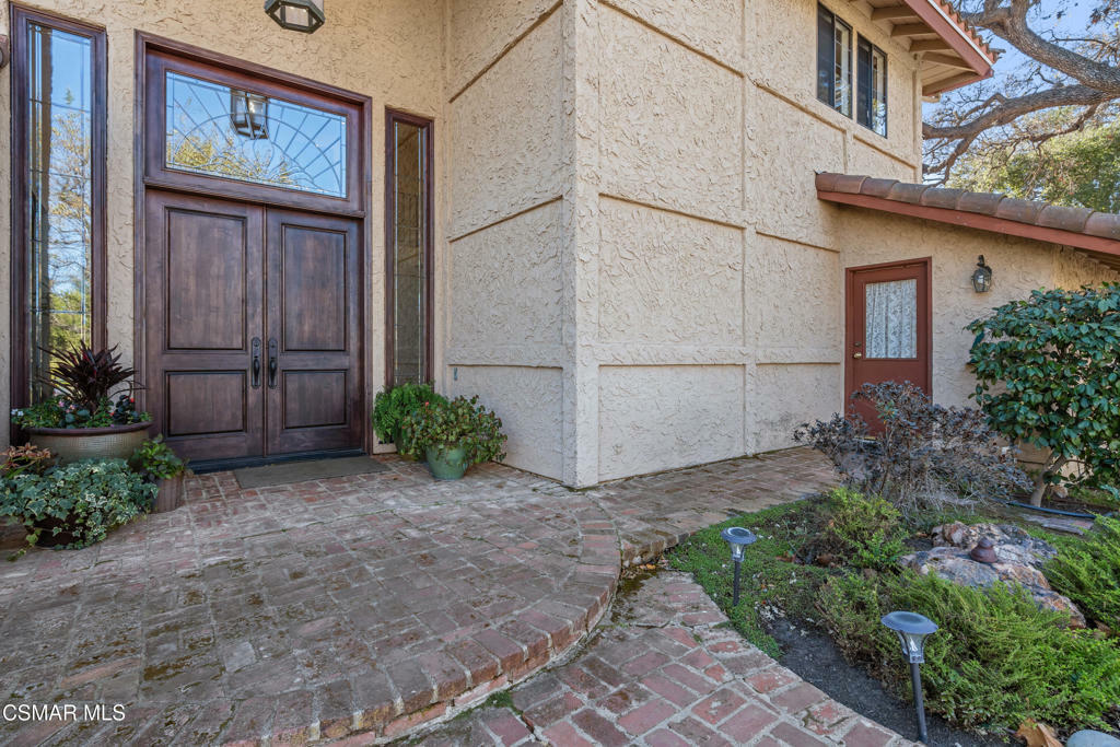 Property Photo:  31608 Rustic Oak Drive  CA 91361 