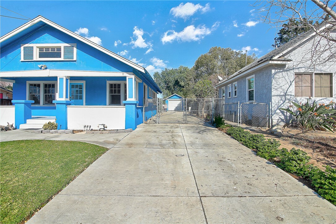 Property Photo:  4275 Alta Vista Drive  CA 92506 