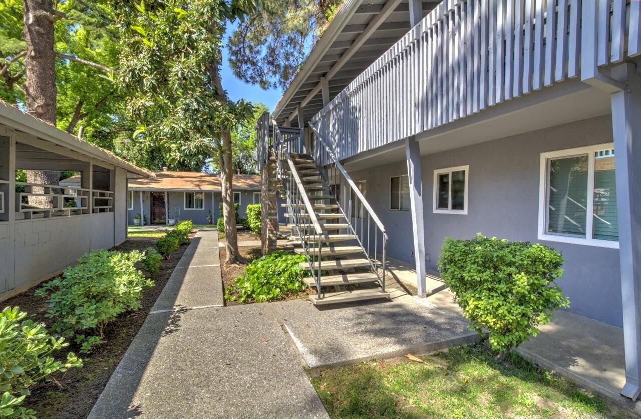 Property Photo: 1707 W Swain Road 5 CA 95207