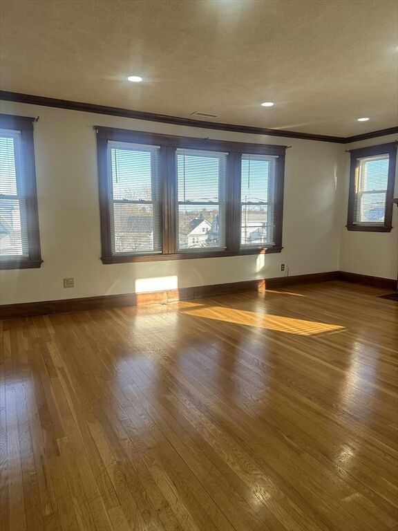 Property Photo:  58 Edgecliff Rd. 58  MA 02472 