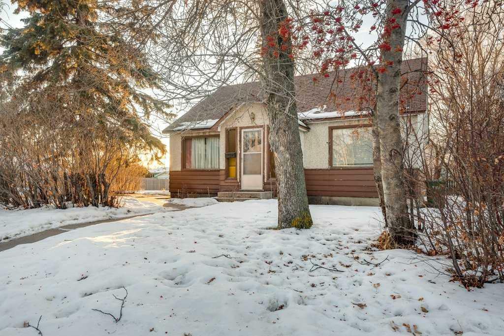 Property Photo:  6302 61 Avenue  AB T4N 5R8 