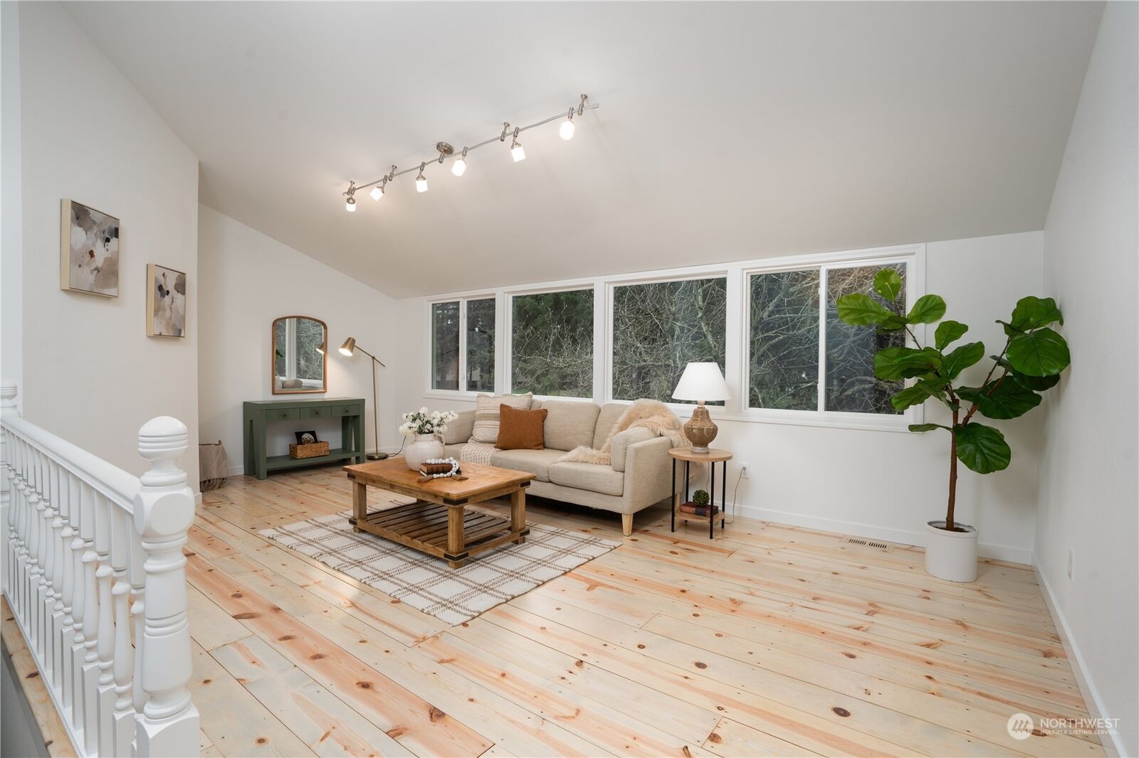 Property Photo: 32520 30th Avenue SW WA 98023