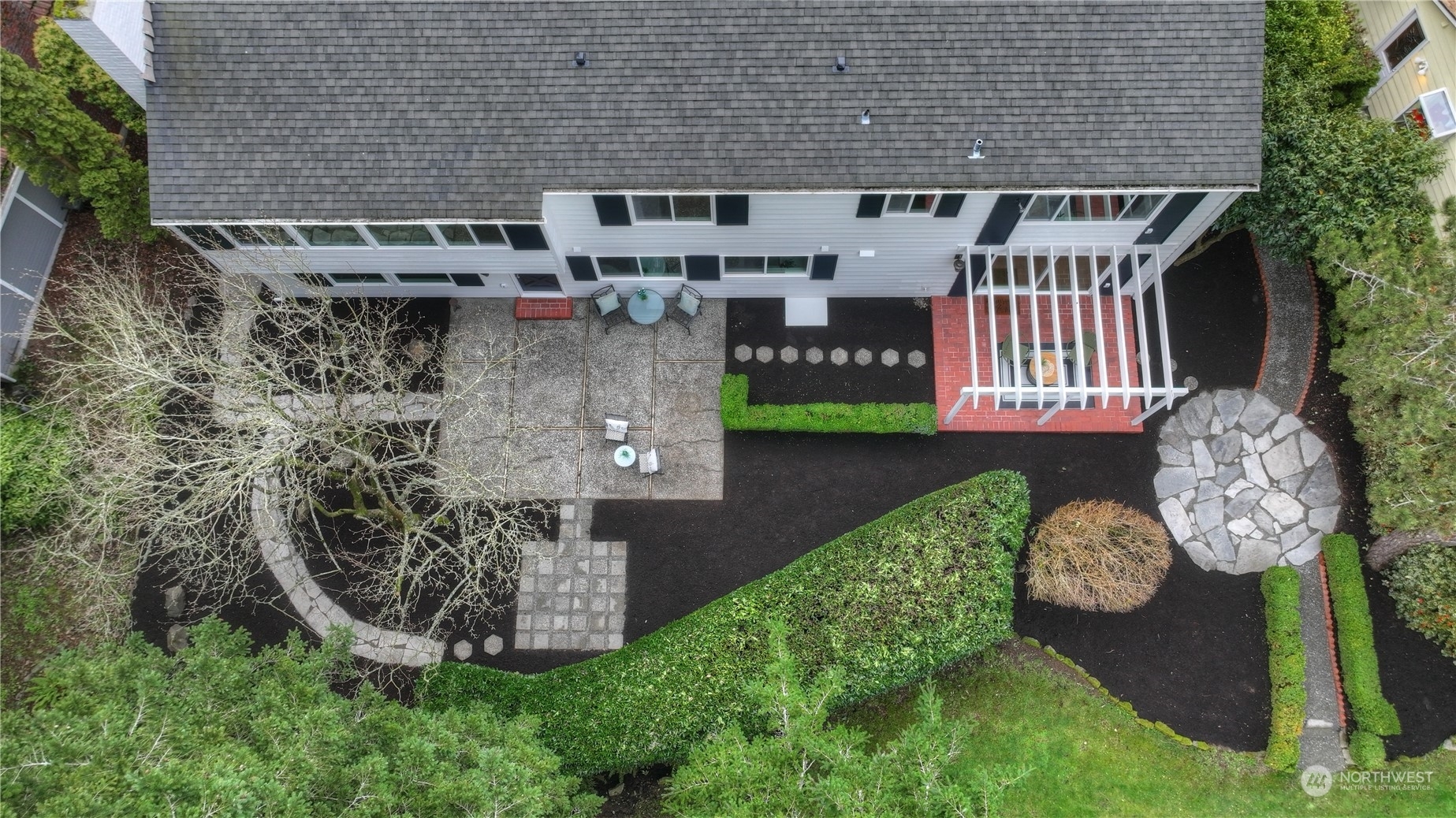 Property Photo: 32520 30th Avenue SW WA 98023