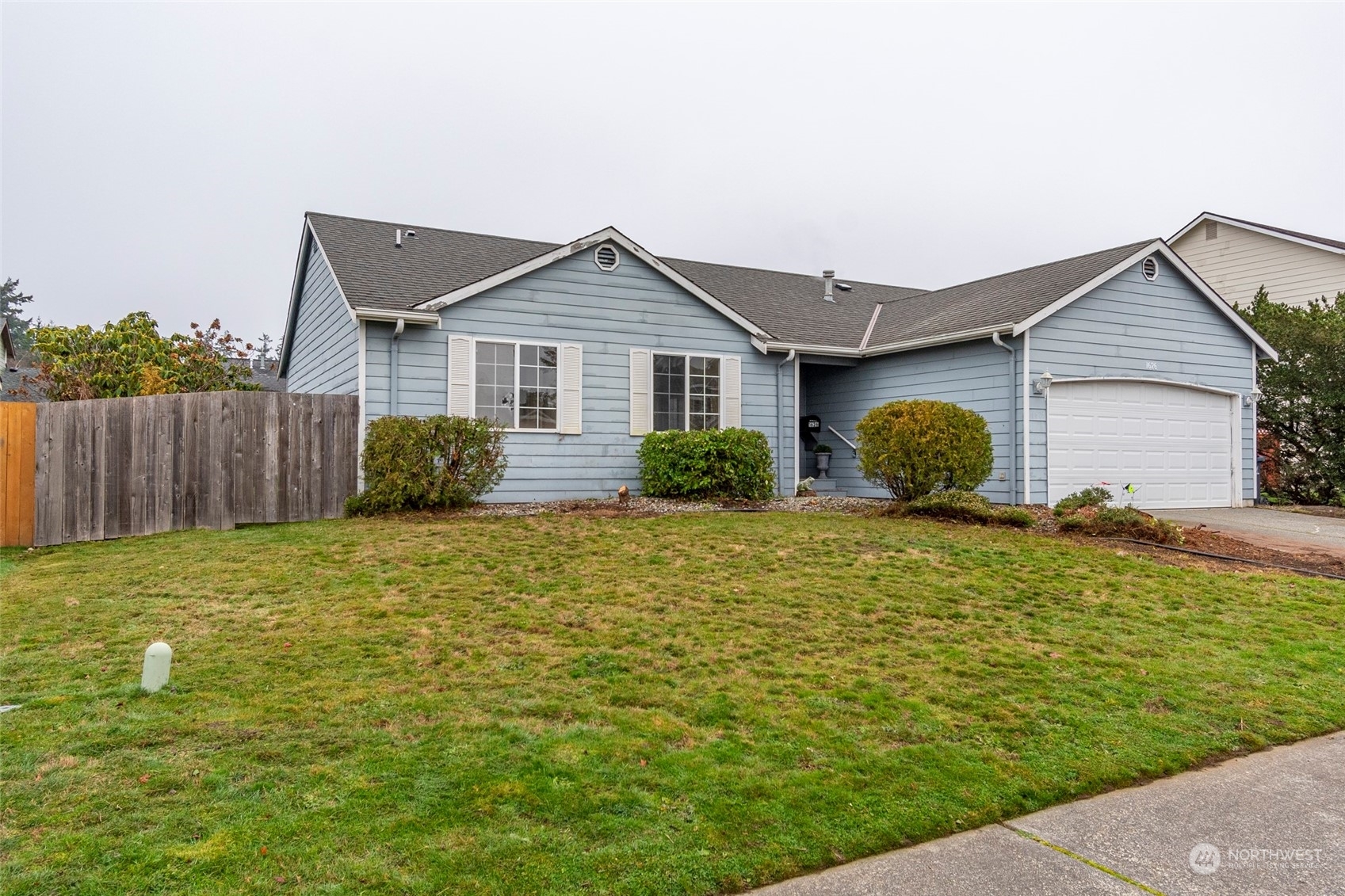 Property Photo:  1626 SW 9th Avenue  WA 98277 