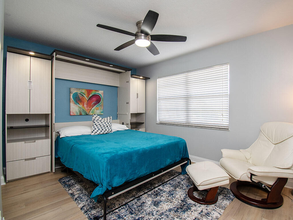 Property Photo:  95 Spring Lake Drive 207  FL 32962 