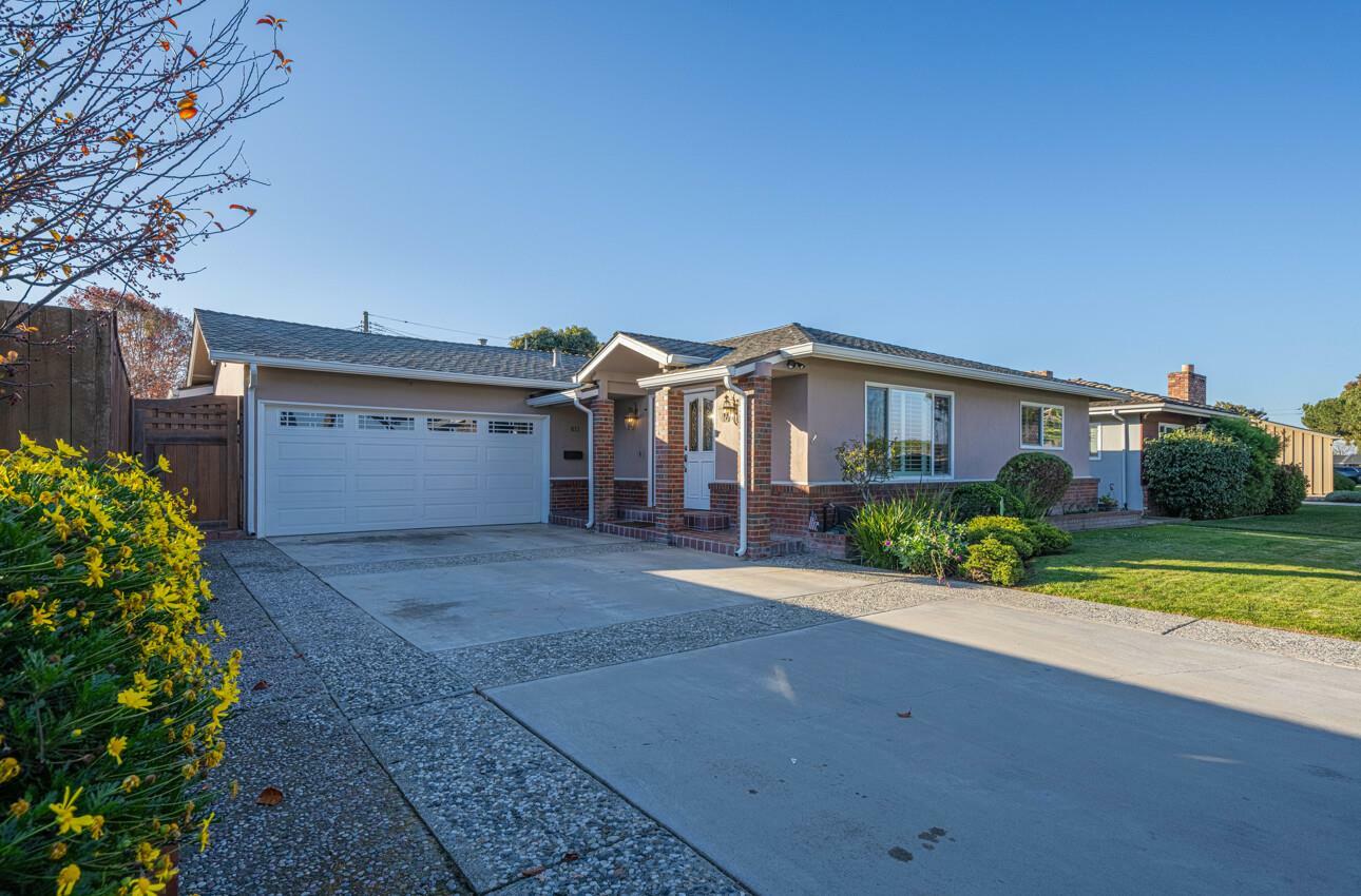 Property Photo:  611 West Alisal Street  CA 93901 