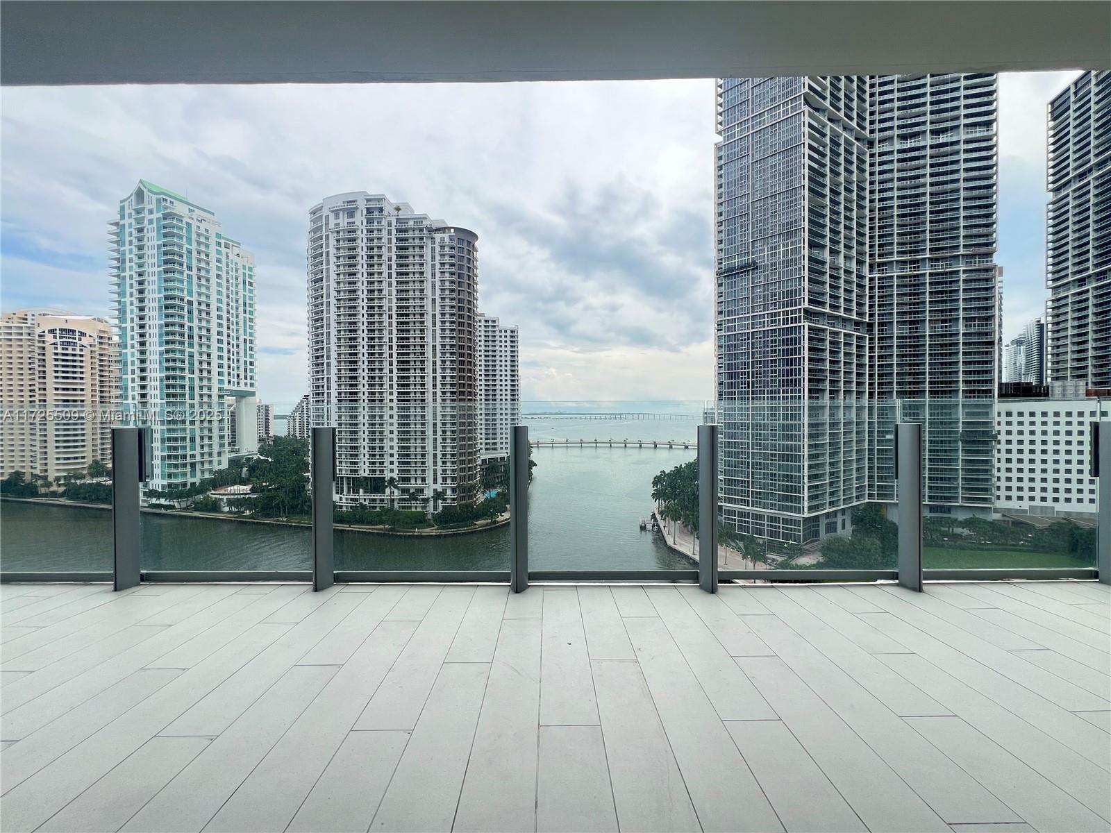 Property Photo:  300 Biscayne Blvd Way 1203  FL 33131 