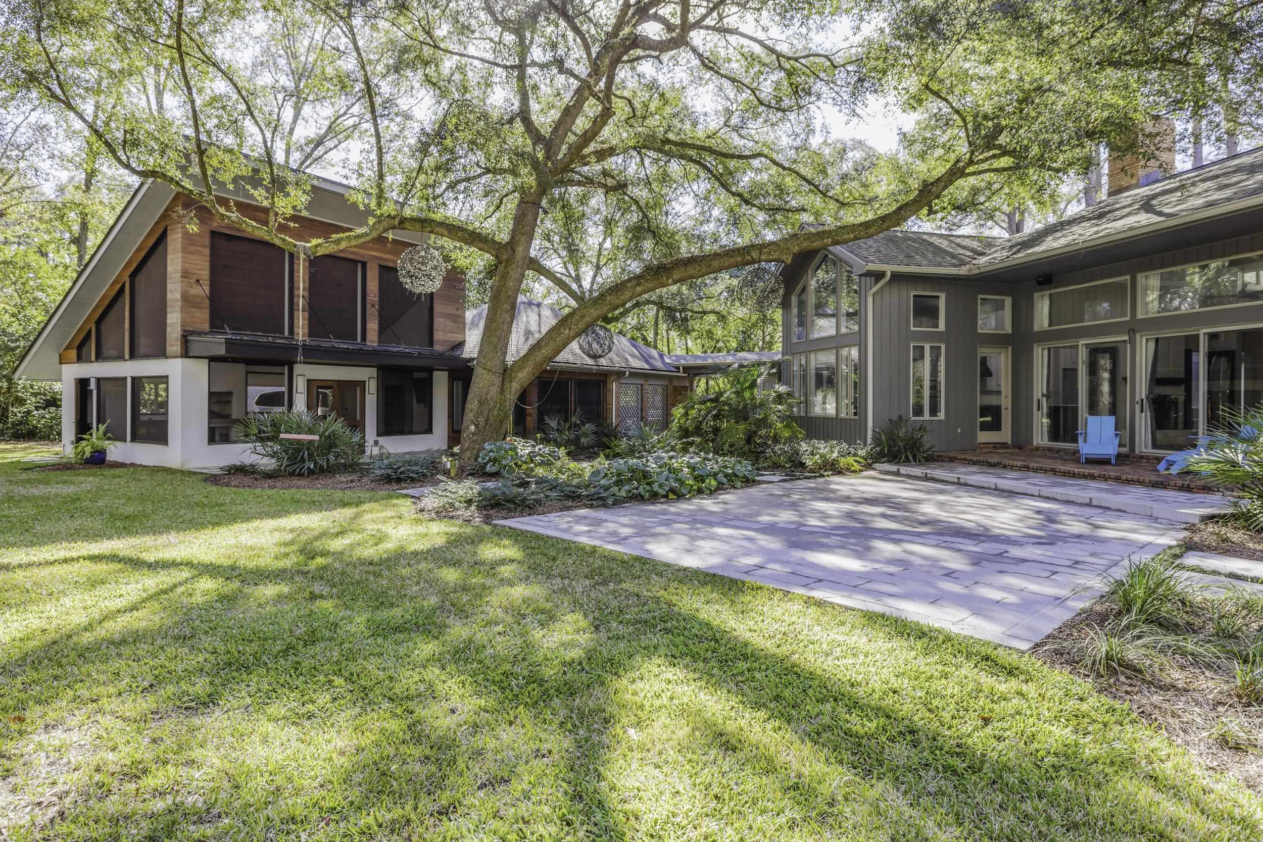 Property Photo:  2803 Rabbit Hill Road  FL 32308 