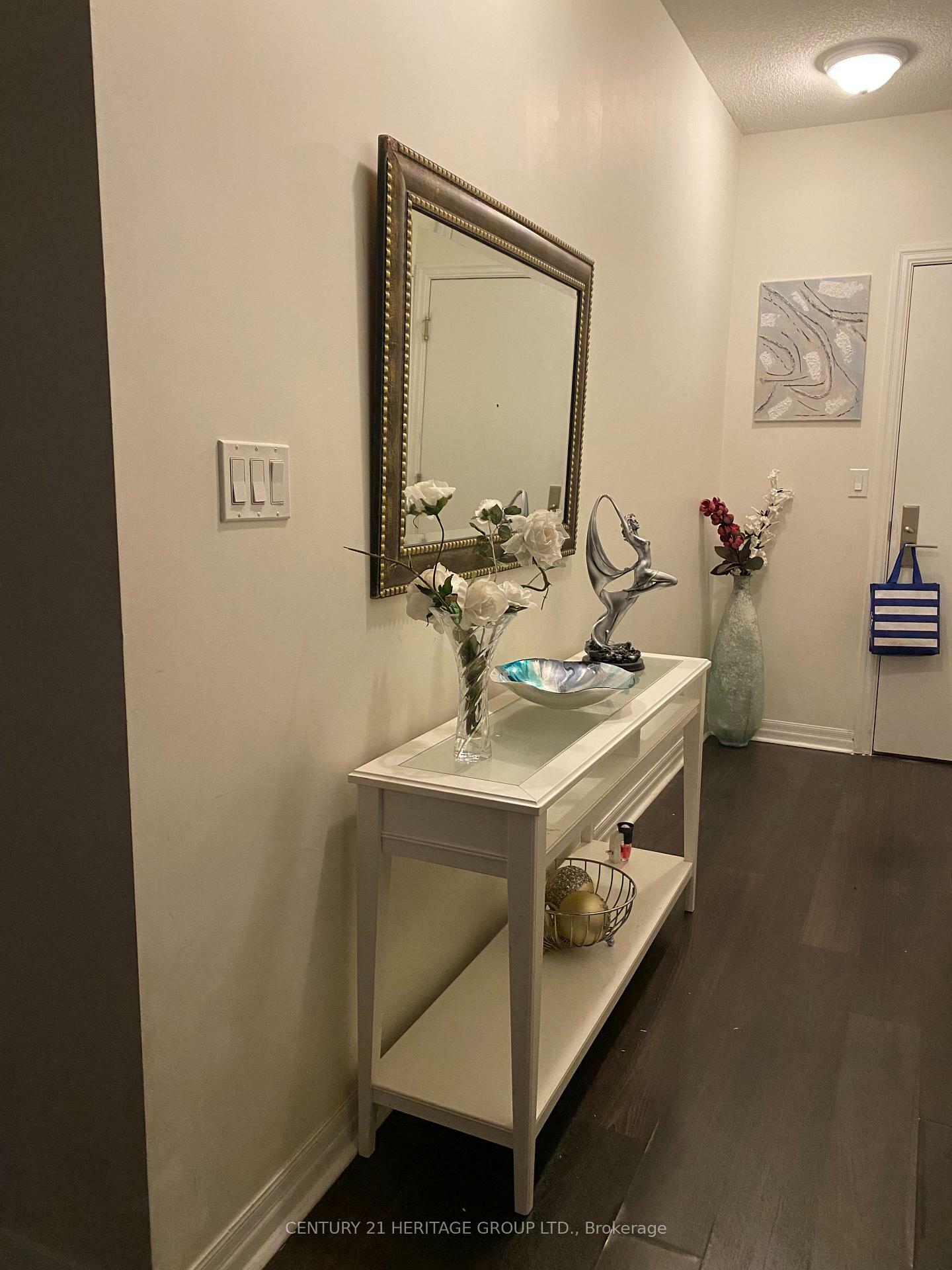 Property Photo: 30 Herons Hill Way 1604 ON M2J 0A7