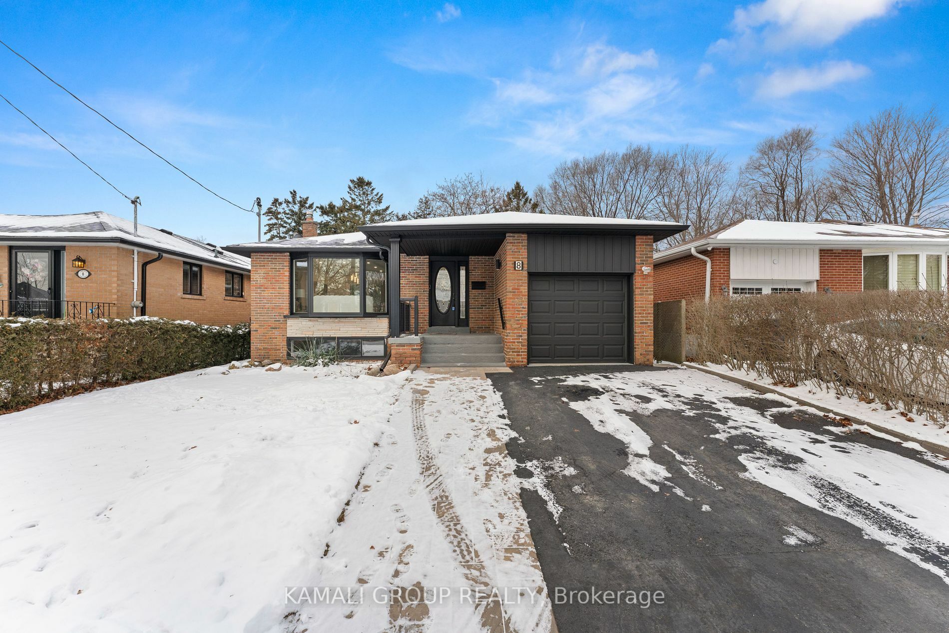 Property Photo:  8 Limevale Cres  ON M1E 2K6 